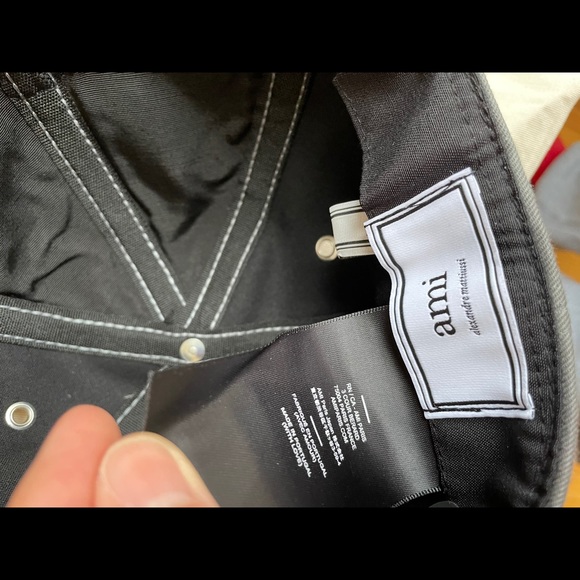 AMI HEART PATCH CAP - Picture 2 of 8